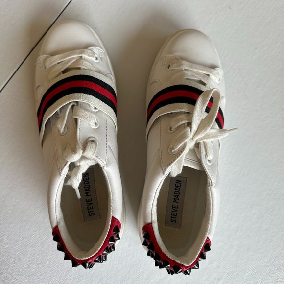 Steve Madden White Platform Sneakers w/ Red & Black Stripe Detail/Studs Size 6 - Picture 2 of 9